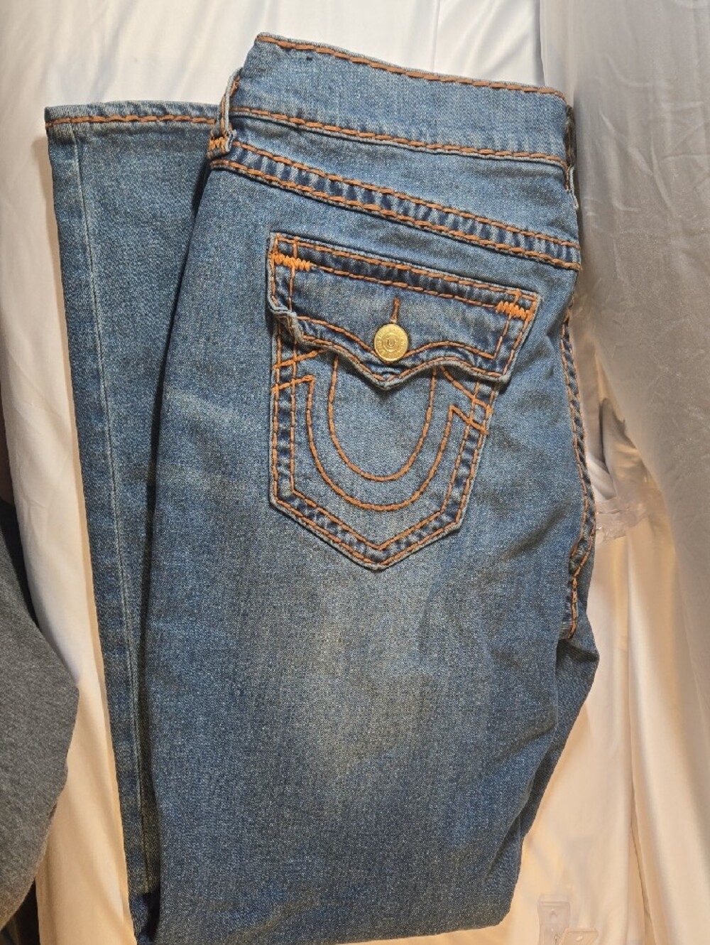 True Religion Blue Bootcut Jeans with Red Rose Embroidered Pocket - Picture 3 of 7
